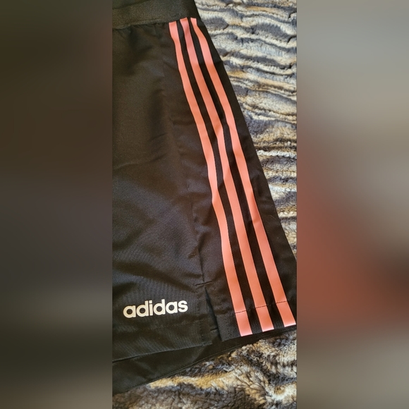 Womens Adidas black shorts, size XL - Picture 2 of 4